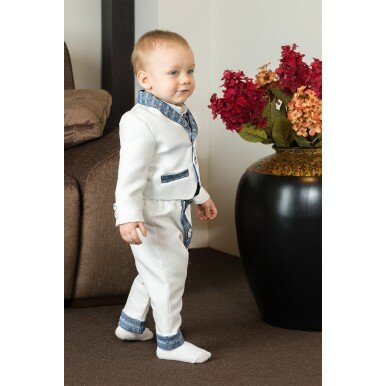 Krikštynų kostiumėlis